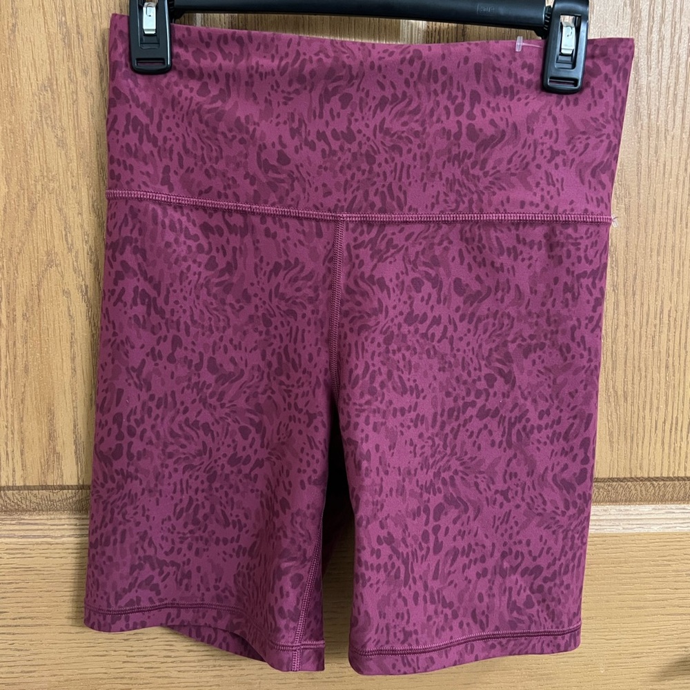 Athleta Elation Printed 7” Short